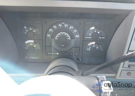 1989 Chevrolet Gmt-400 C1500 из США, поврежденный, VIN 1GCDC14K8KE108642